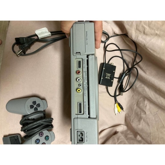 Sony PlayStation With One Controller Tested - Picture 3 of 3